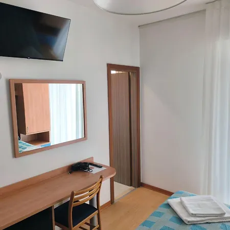 Midi Otel