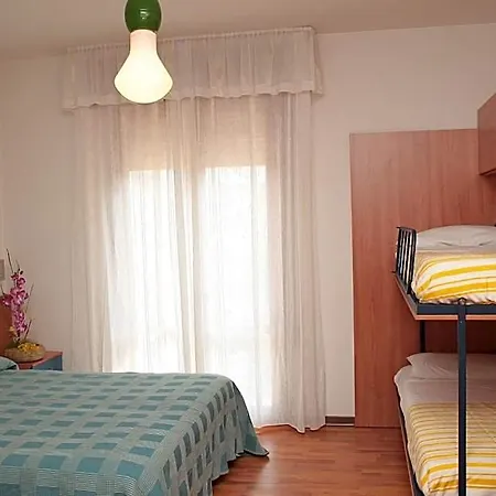 Szálloda Midi