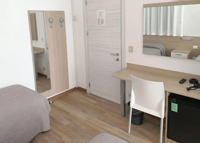 Hotell Midi