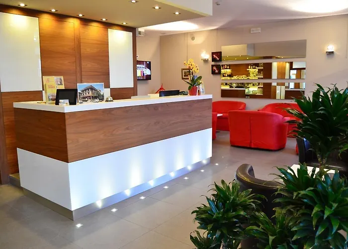 Hotell Midi 3*