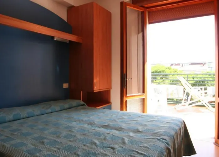 Hotell Midi 3*